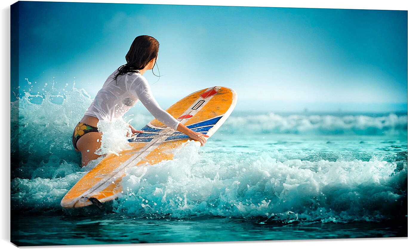 Постер и плакат - Девушка готовиться к серфингу