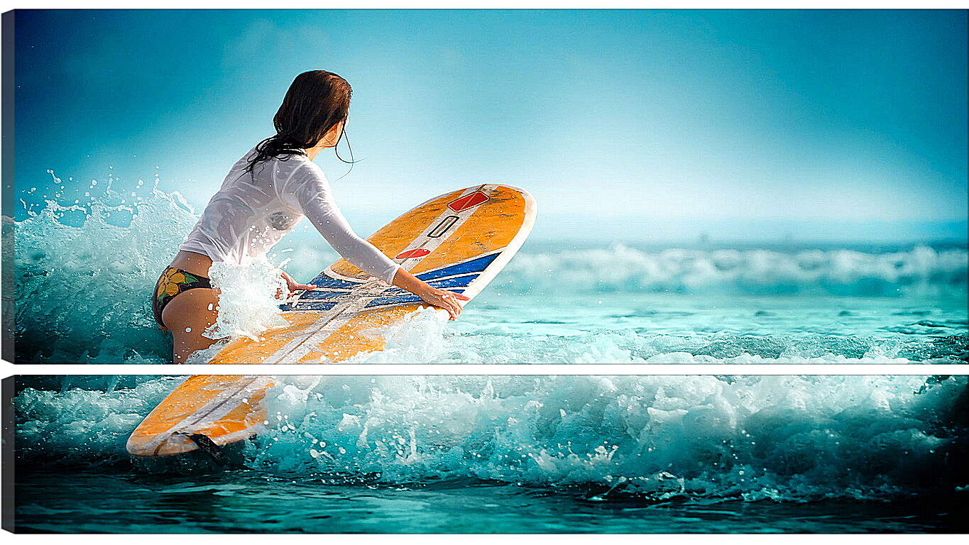 Модульная картина - Девушка готовиться к серфингу