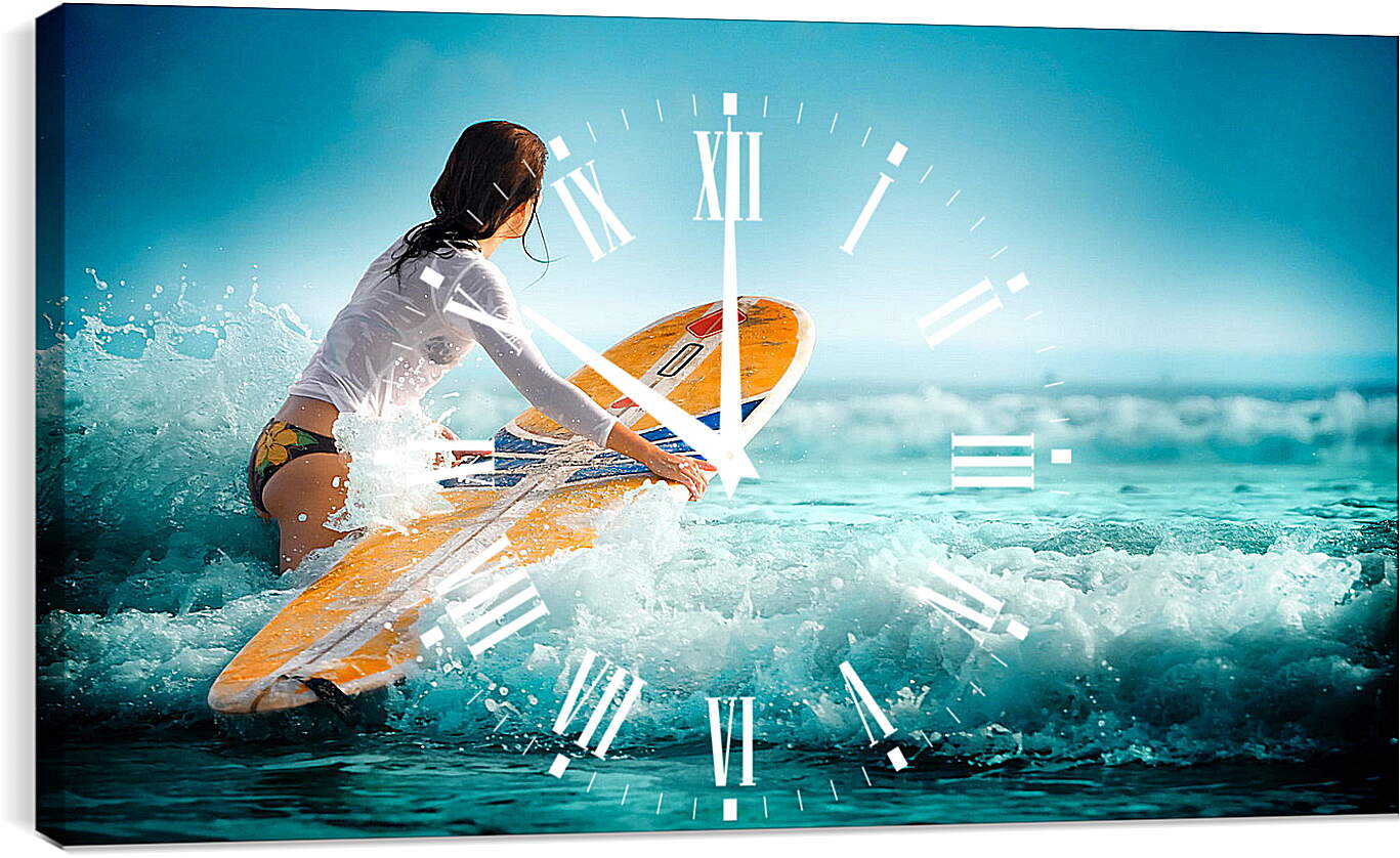 Часы картина - Девушка готовиться к серфингу