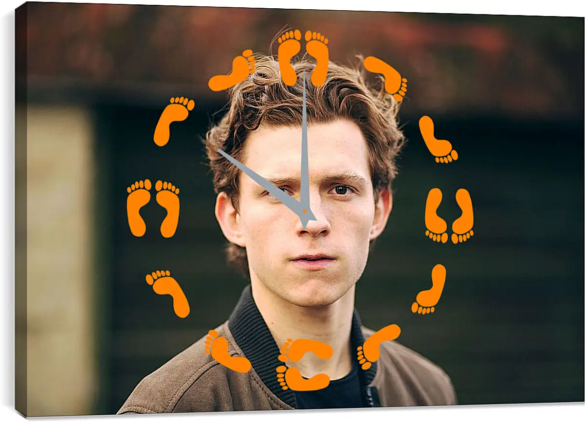 Часы картина - Том Холланд. Tom Holland