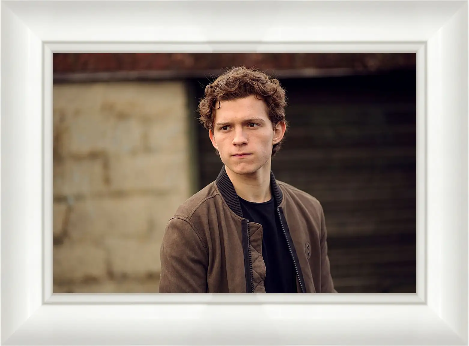 Картина в раме - Том Холланд. Tom Holland