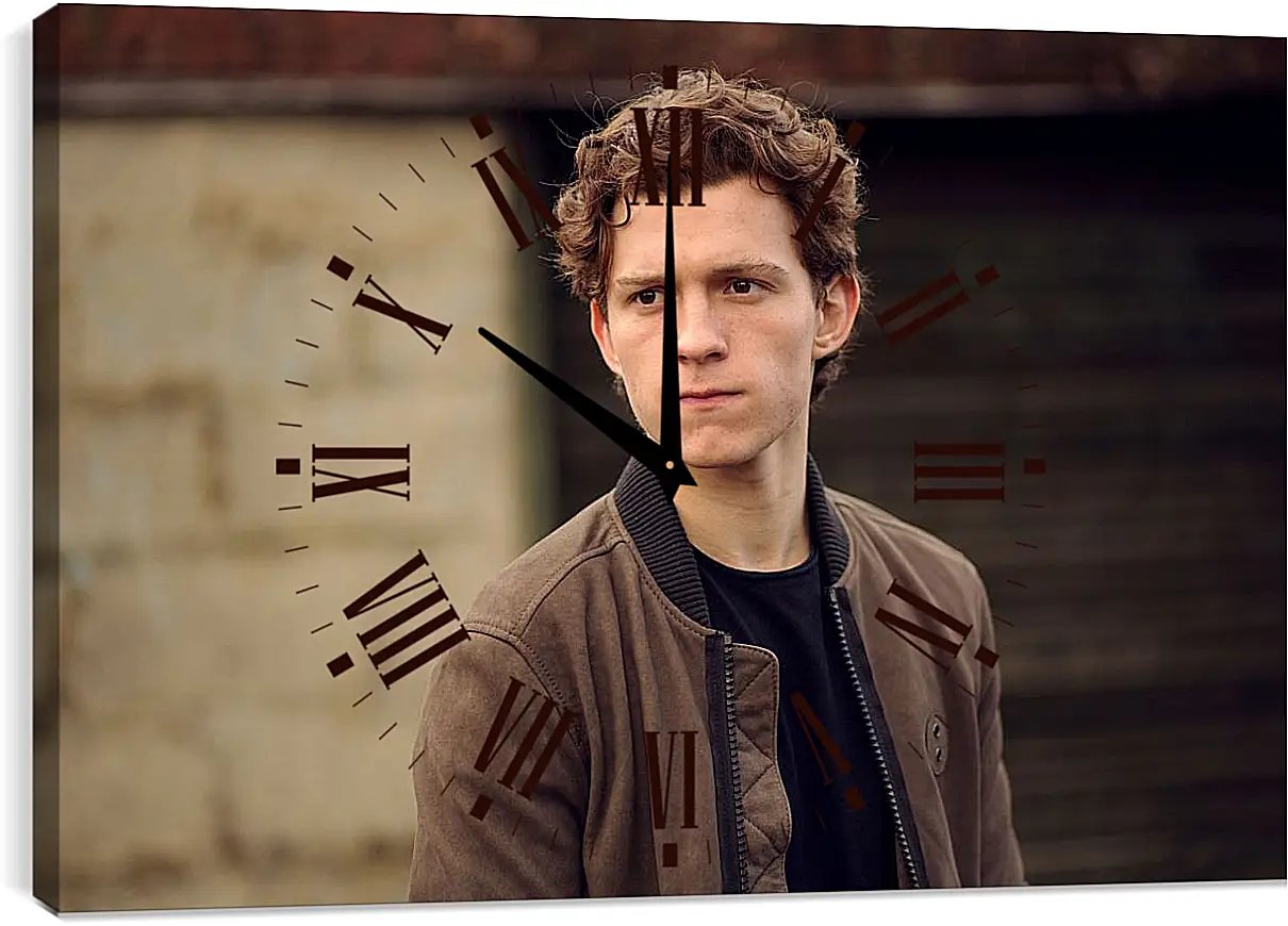 Часы картина - Том Холланд. Tom Holland