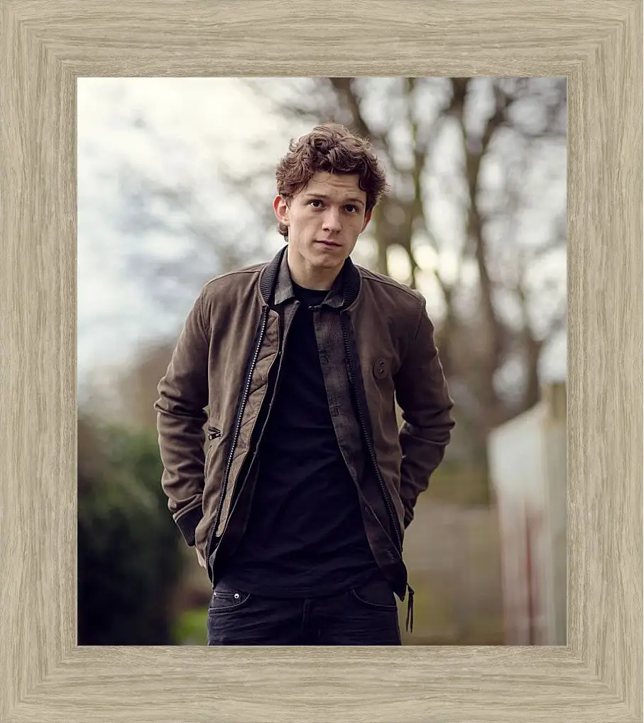 Картина в раме - Том Холланд. Tom Holland