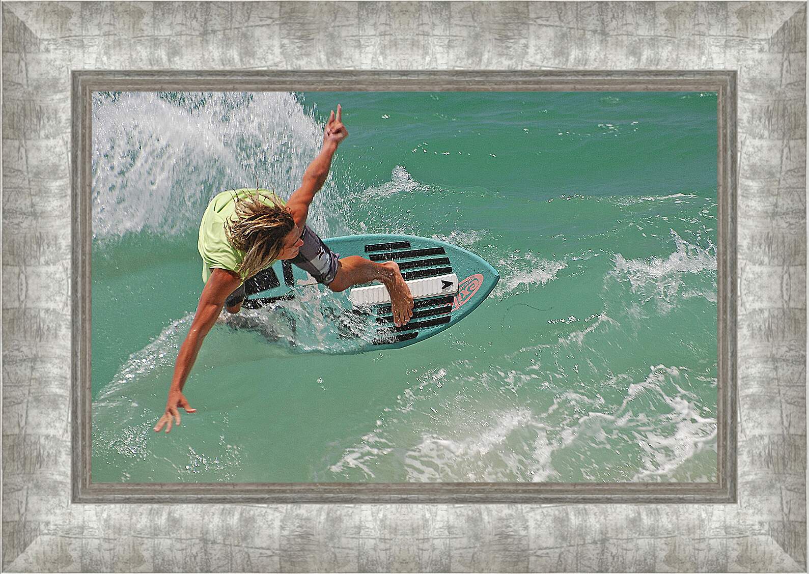 Картина в раме - Сёрфингист