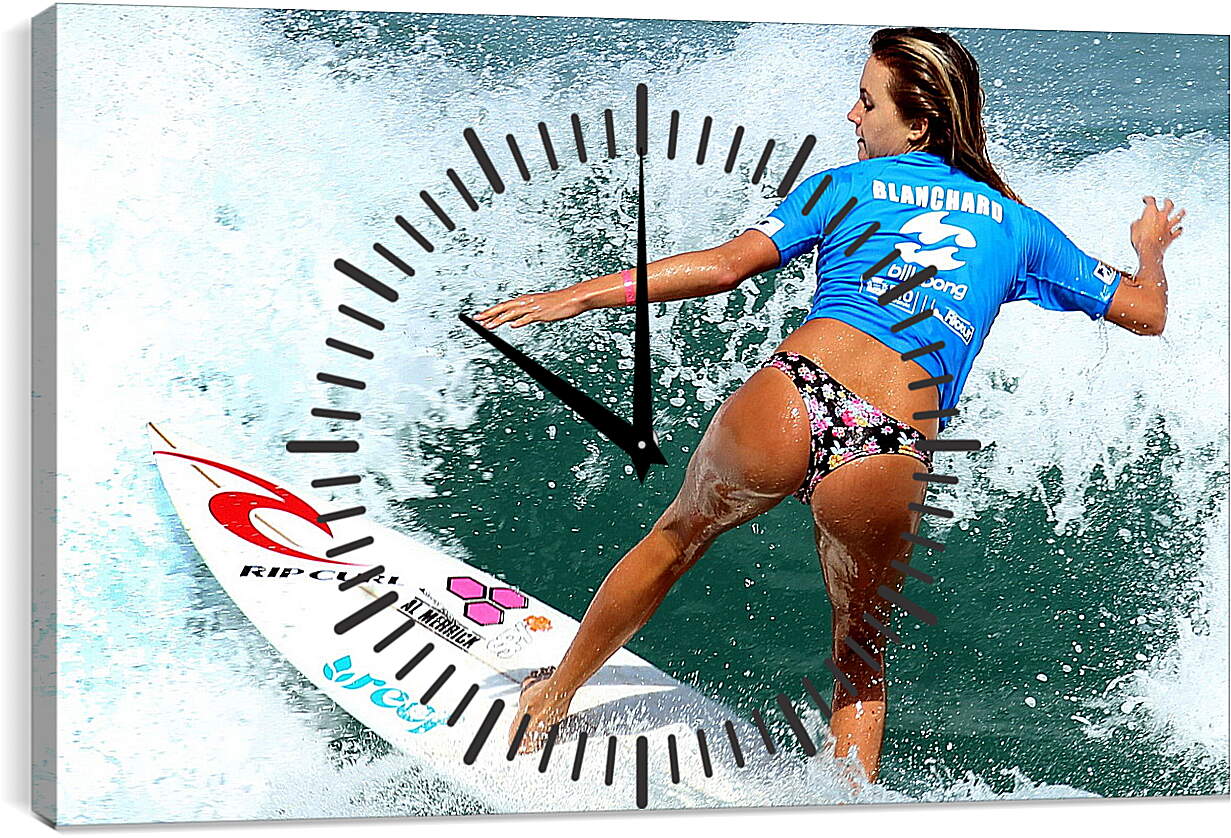 Часы картина - Мокрая серфингистка на доске
