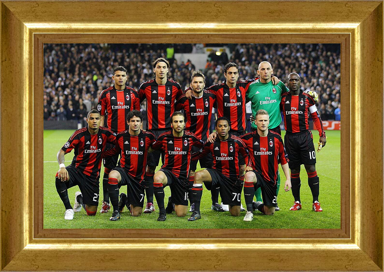Картина в раме - Фото перед матчем ФК Милан