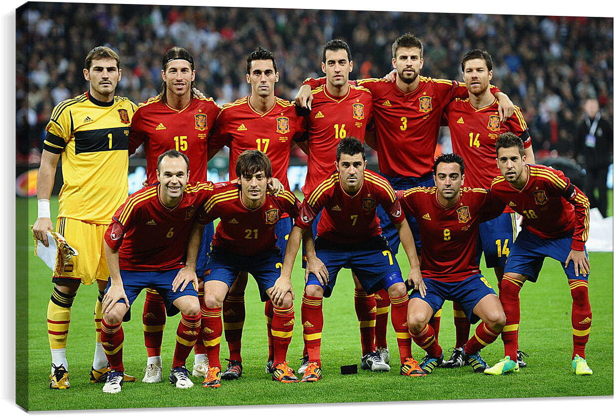 Постер и плакат - Фото перед матчем сборной Испании по футболу