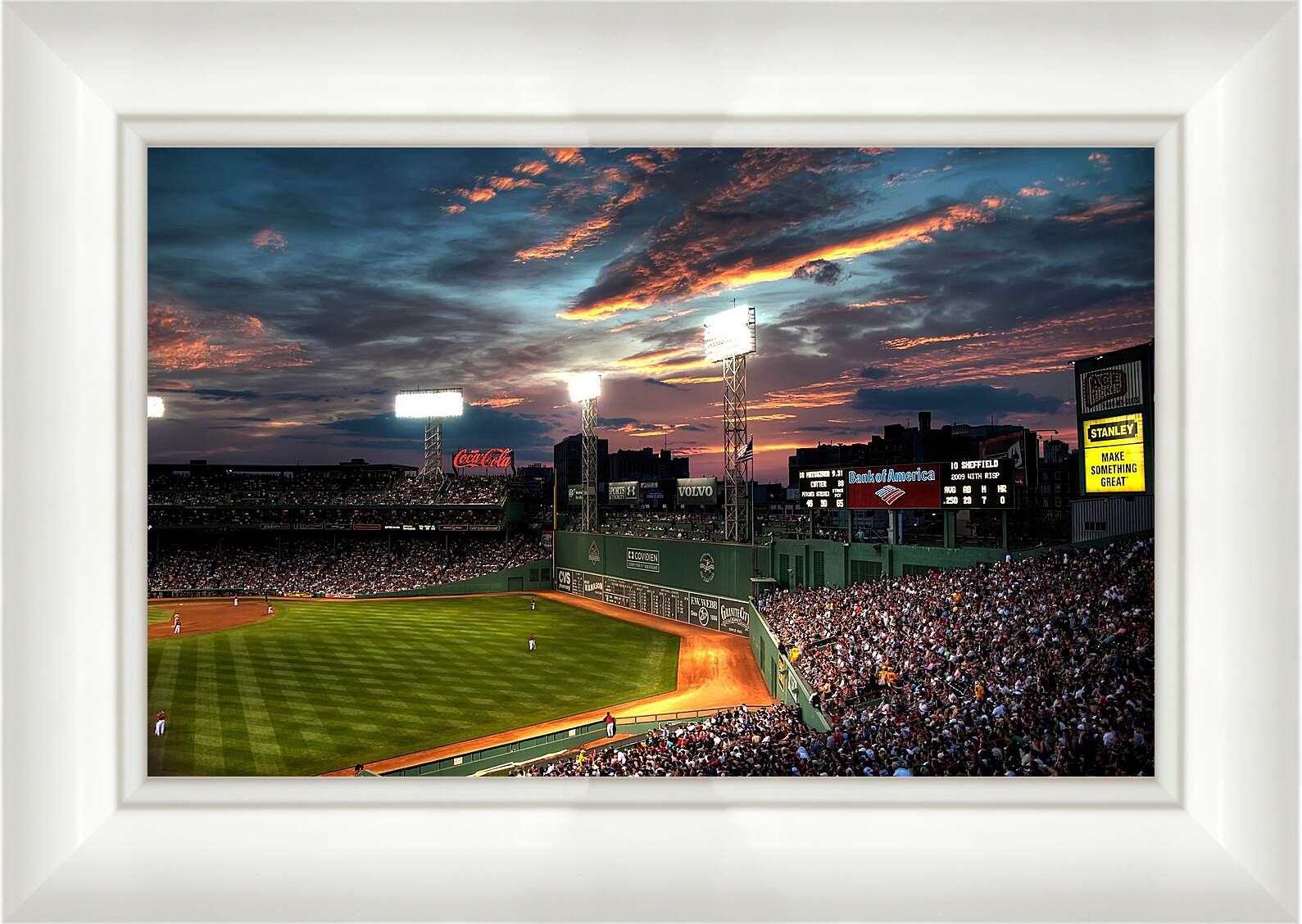 Картина в раме - Стадион с видом на закат