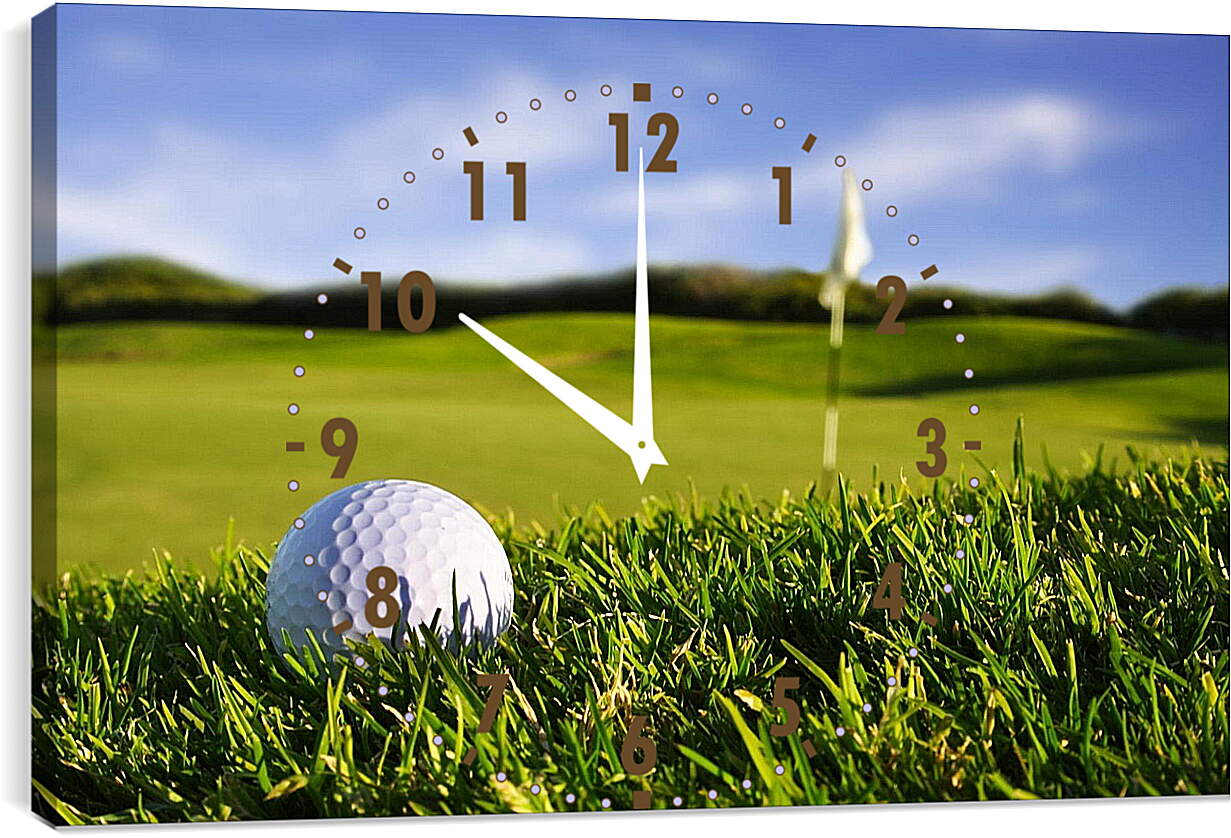 Часы картина - Мяч для гольфа на траве