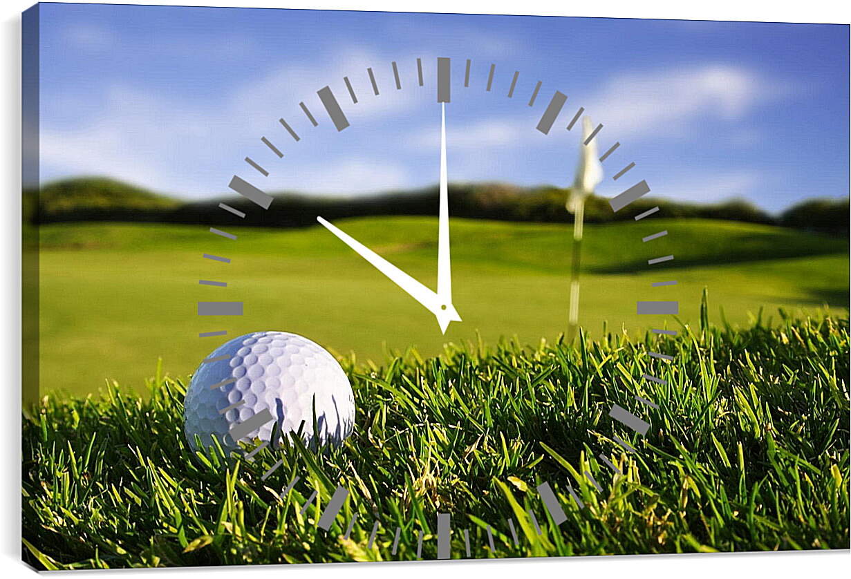 Часы картина - Мяч для гольфа на траве