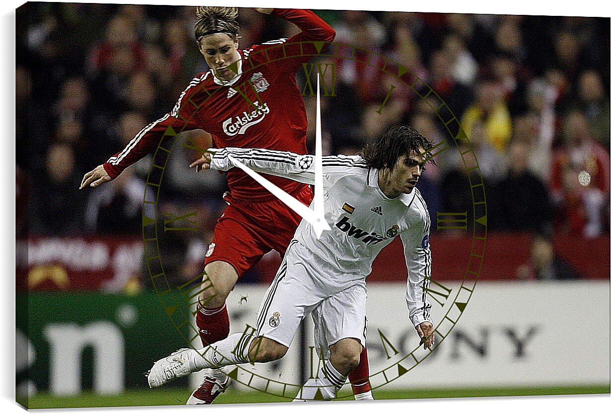 Часы картина - Реала Мадрид и Ливерпуль. Футболисты