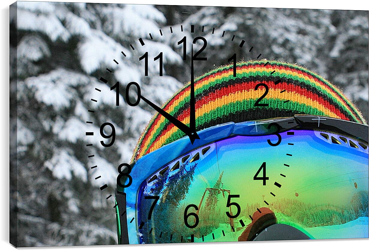 Часы картина - Сноубордист в разноцветной шапке и очках