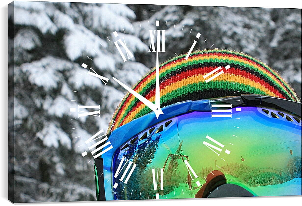 Часы картина - Сноубордист в разноцветной шапке и очках