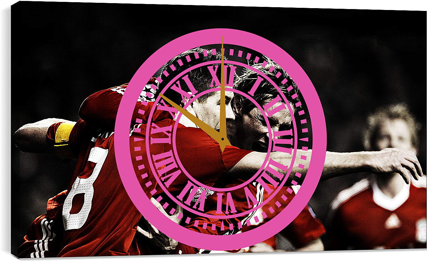 Часы картина - Игроки Ливерпуля в объятиях Стивена Джеррарда