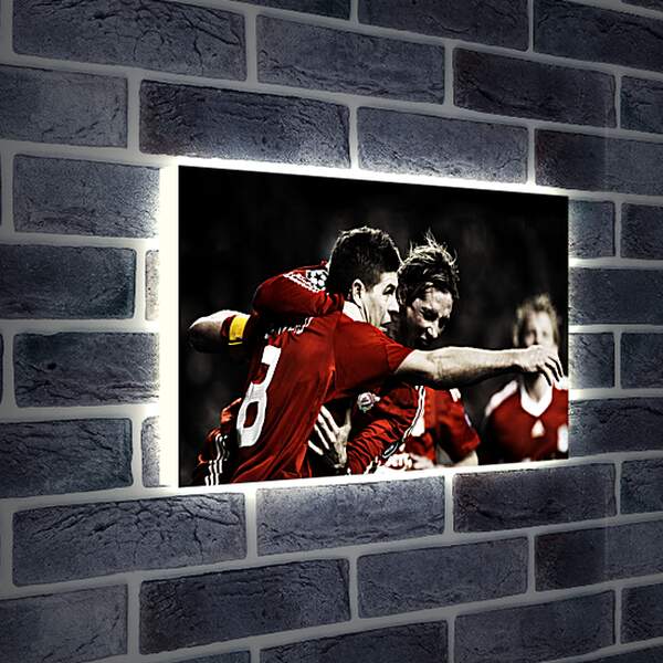 Лайтбокс световая панель - Игроки Ливерпуля в объятиях Стивена Джеррарда