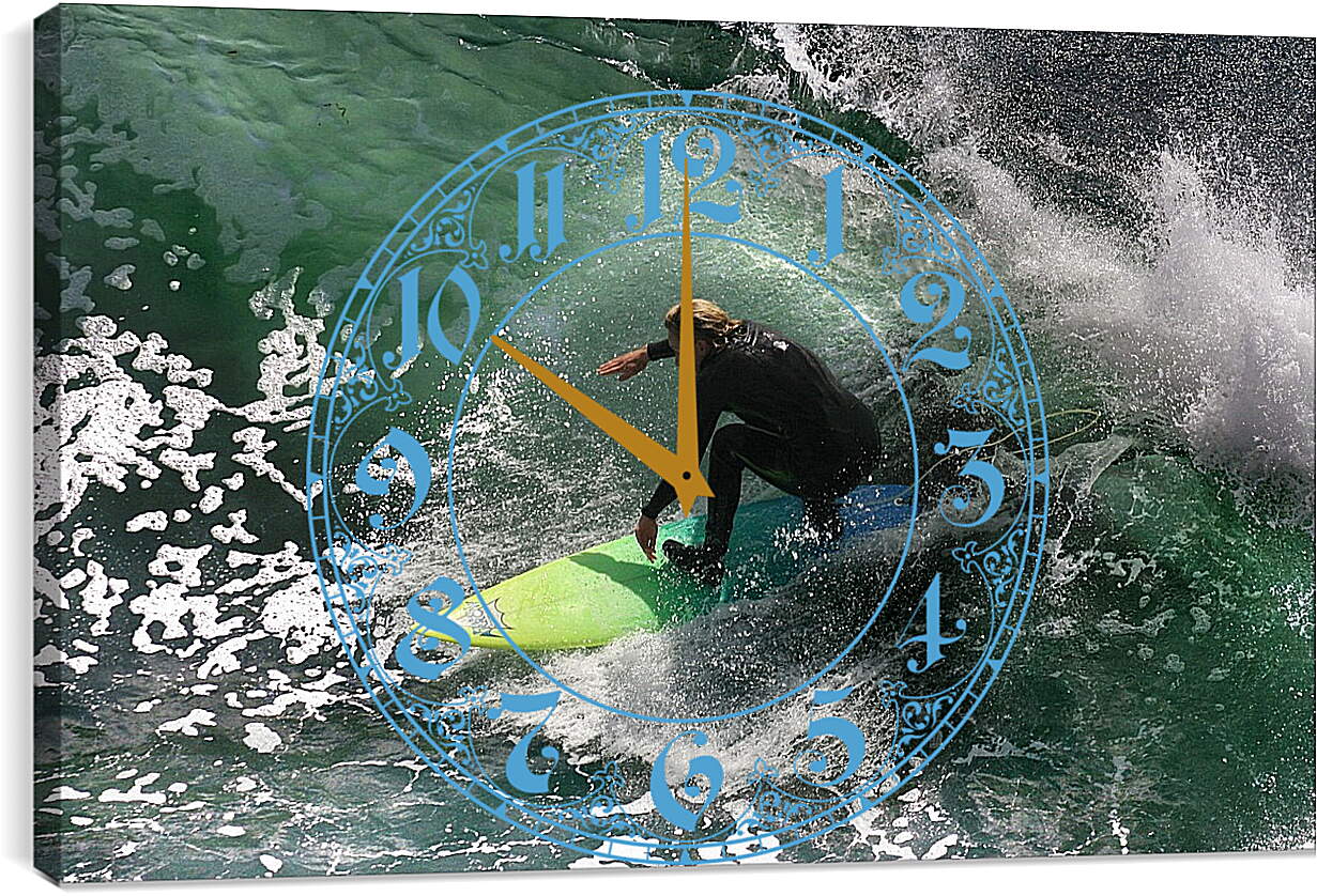 Часы картина - Сёрфингист в комбинезоне