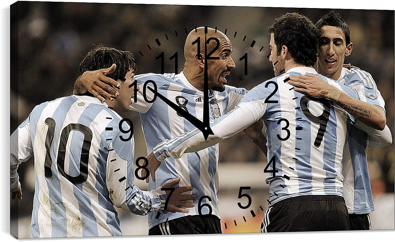 Часы картина - Аргентинцы после взятия ворот
