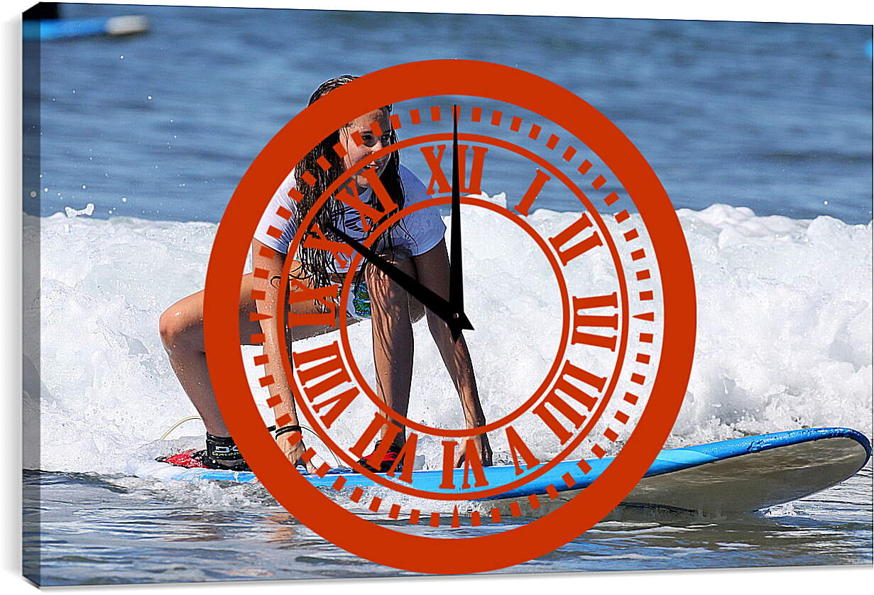 Часы картина - Довольная серфингистка
