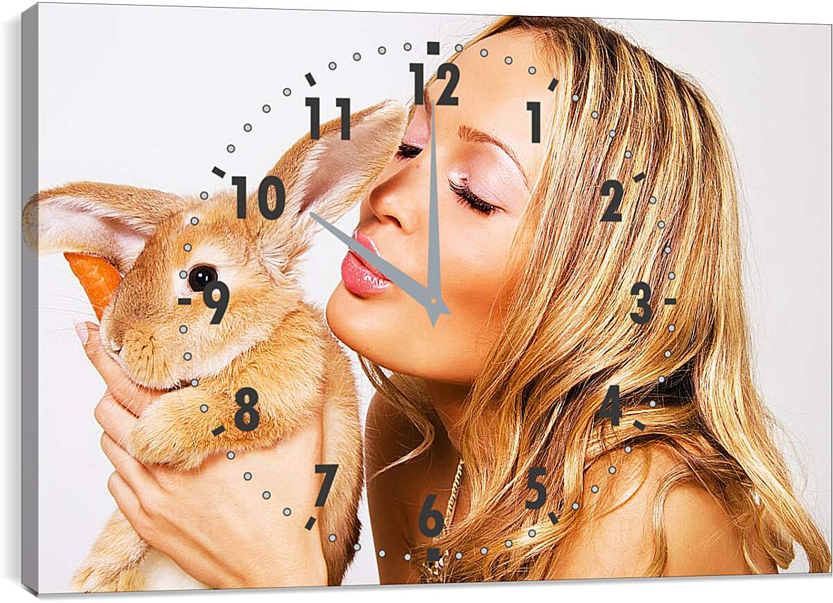Часы картина - Девушка и кролик
