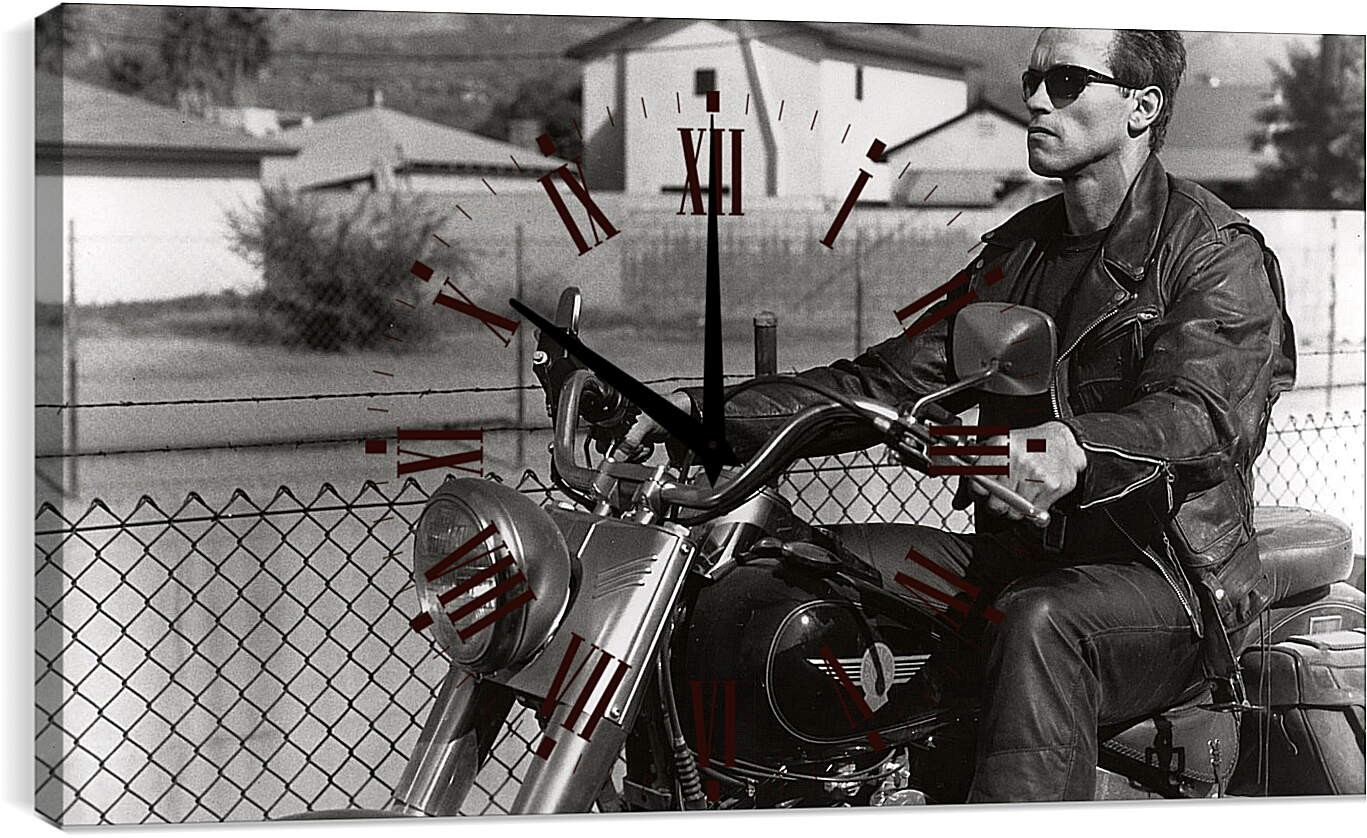 Часы картина - Арнольд Шварценеггер на мотоцикле. Терминатор 2