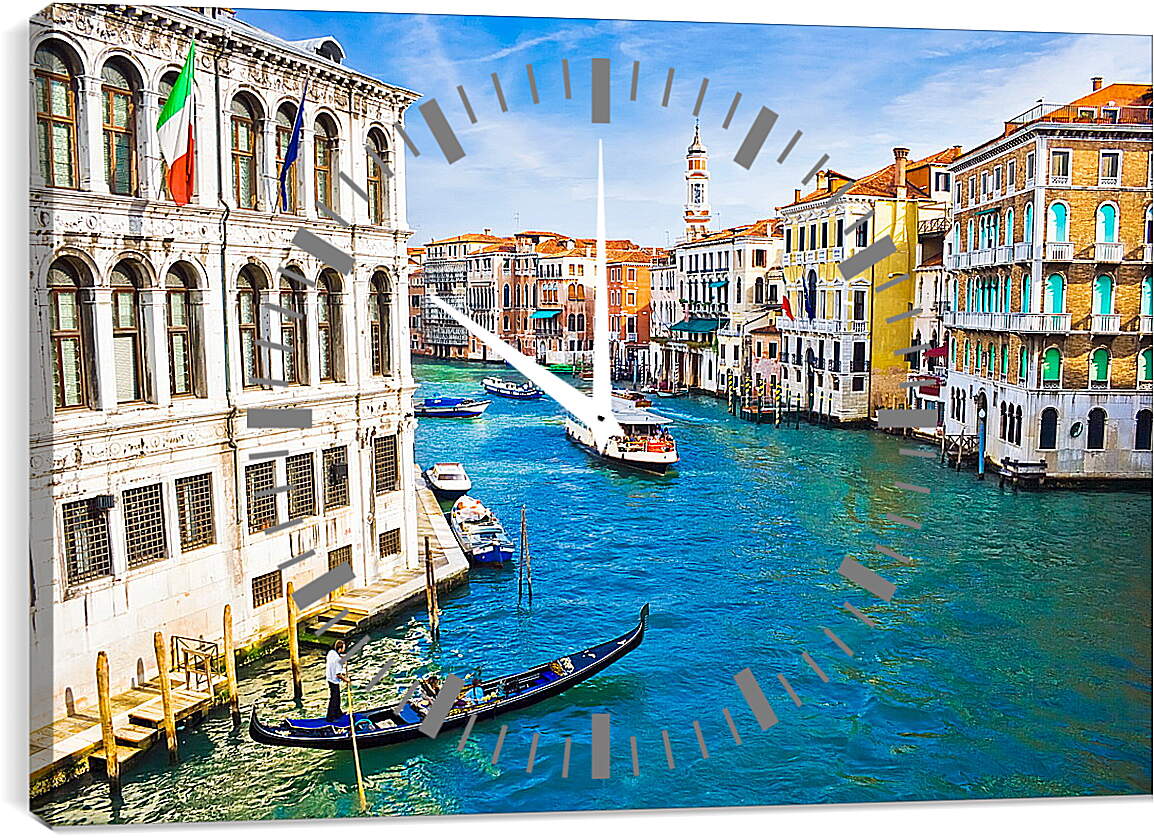 Часы картина - Флаг над водами Венеции
