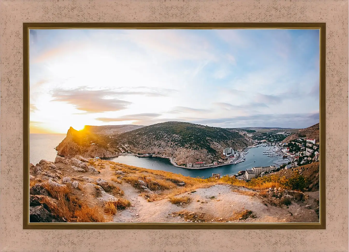 Картина в раме - Балаклавская бухта. Крым