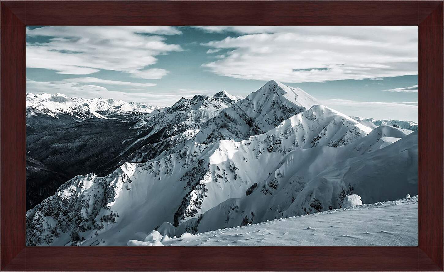 Картина в раме - Вершины гор