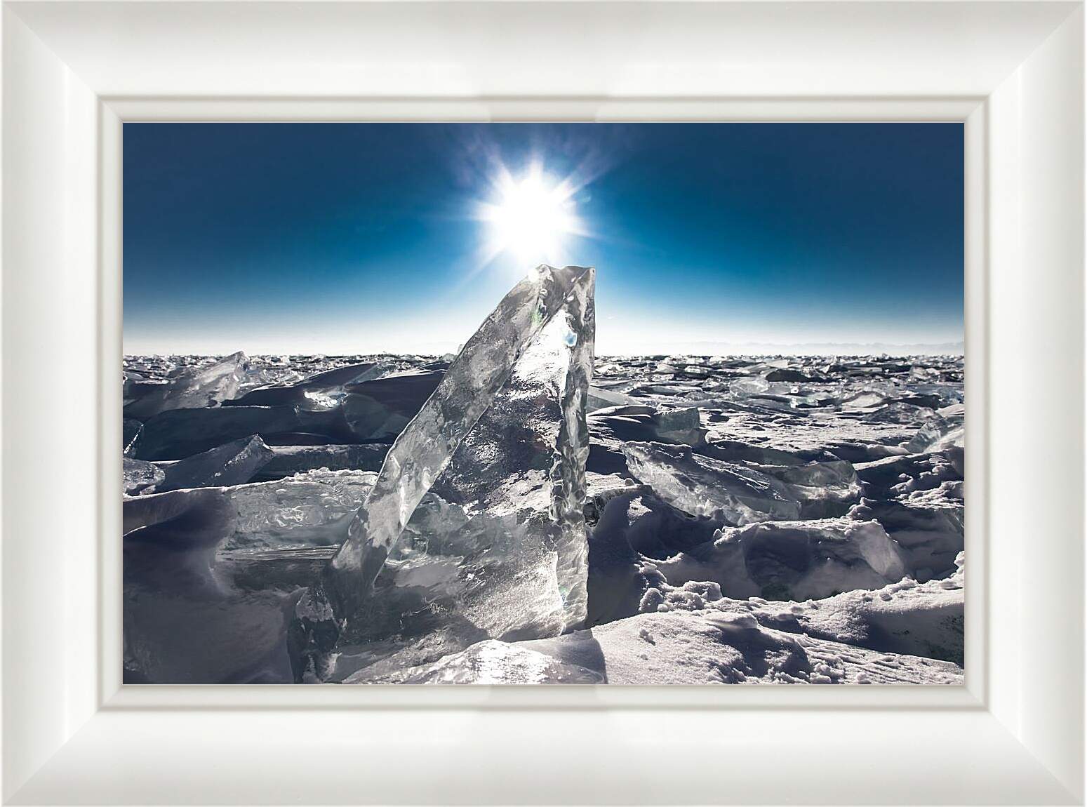 Картина в раме - Лёд на озере. Байкал