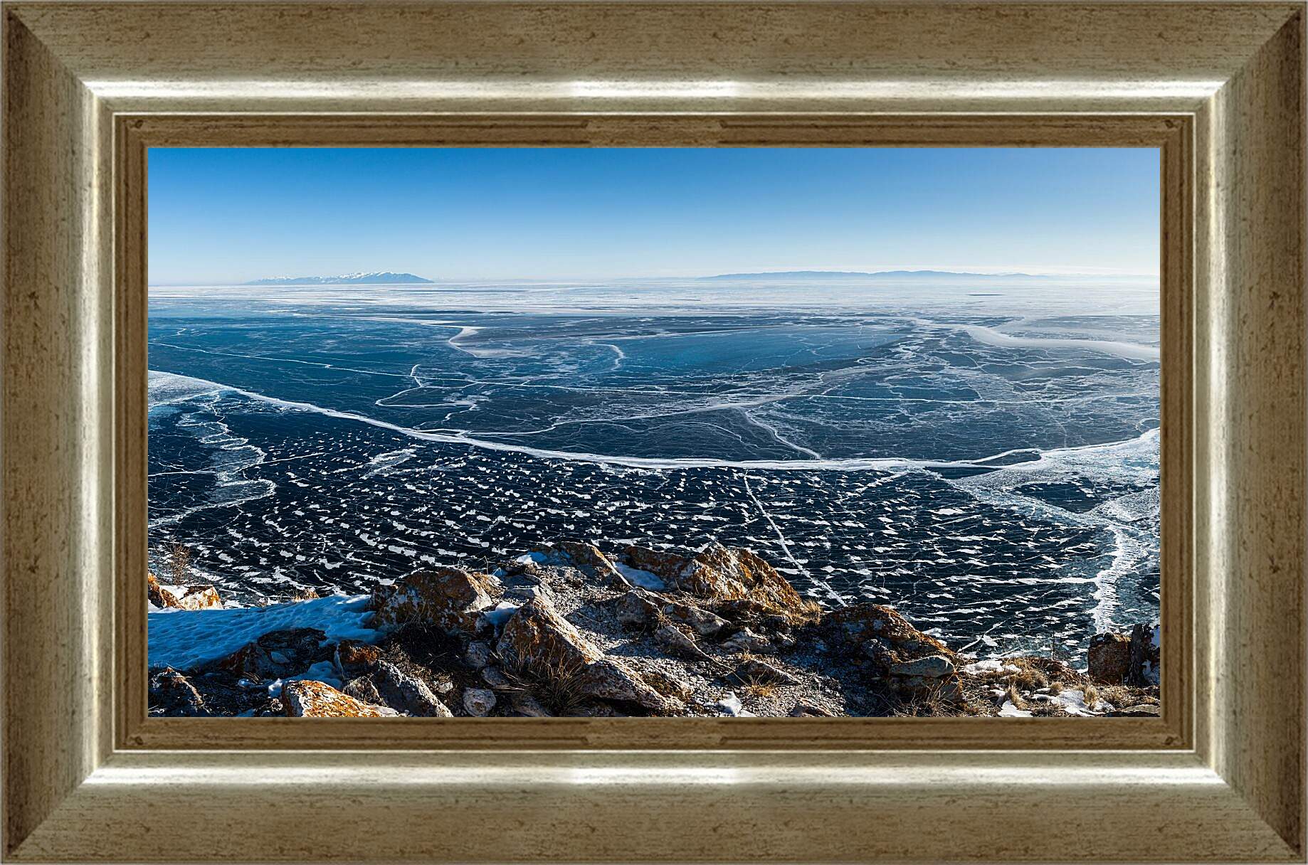 Картина в раме - Озеро зимой. Байкал