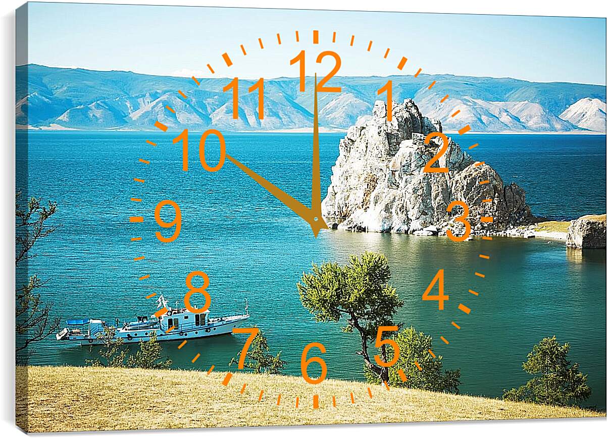 Часы картина - Небольшое судно на озере. Байкал