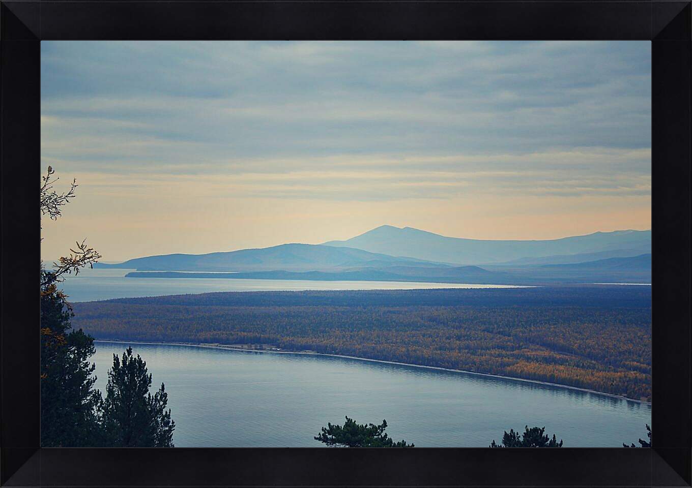 Картина в раме - Лес на фоне гор. Байкал