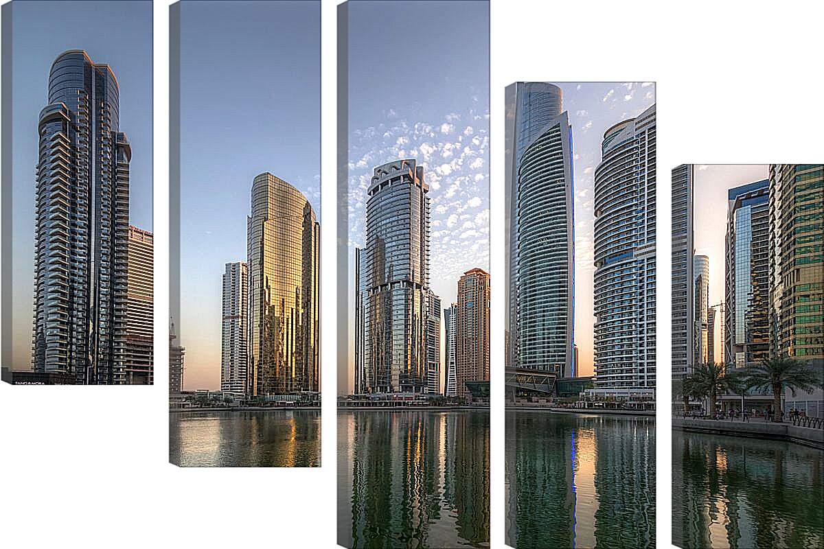 Модульная картина - Отражение небоскрёбов в воде. Дубай