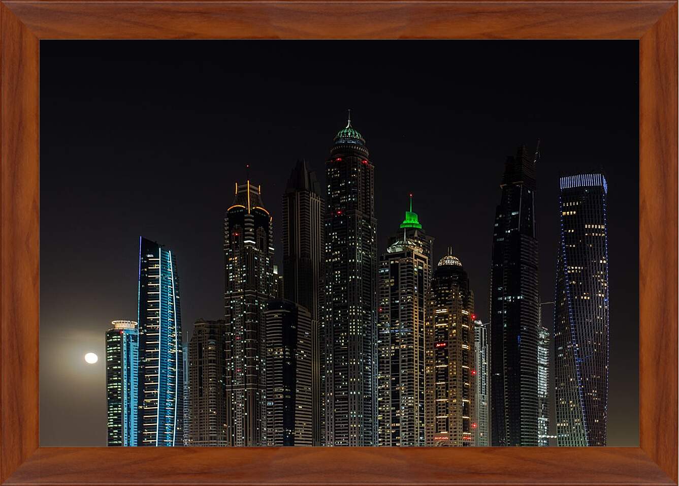 Картина в раме - Луна рядом с небоскребами. Дубай
