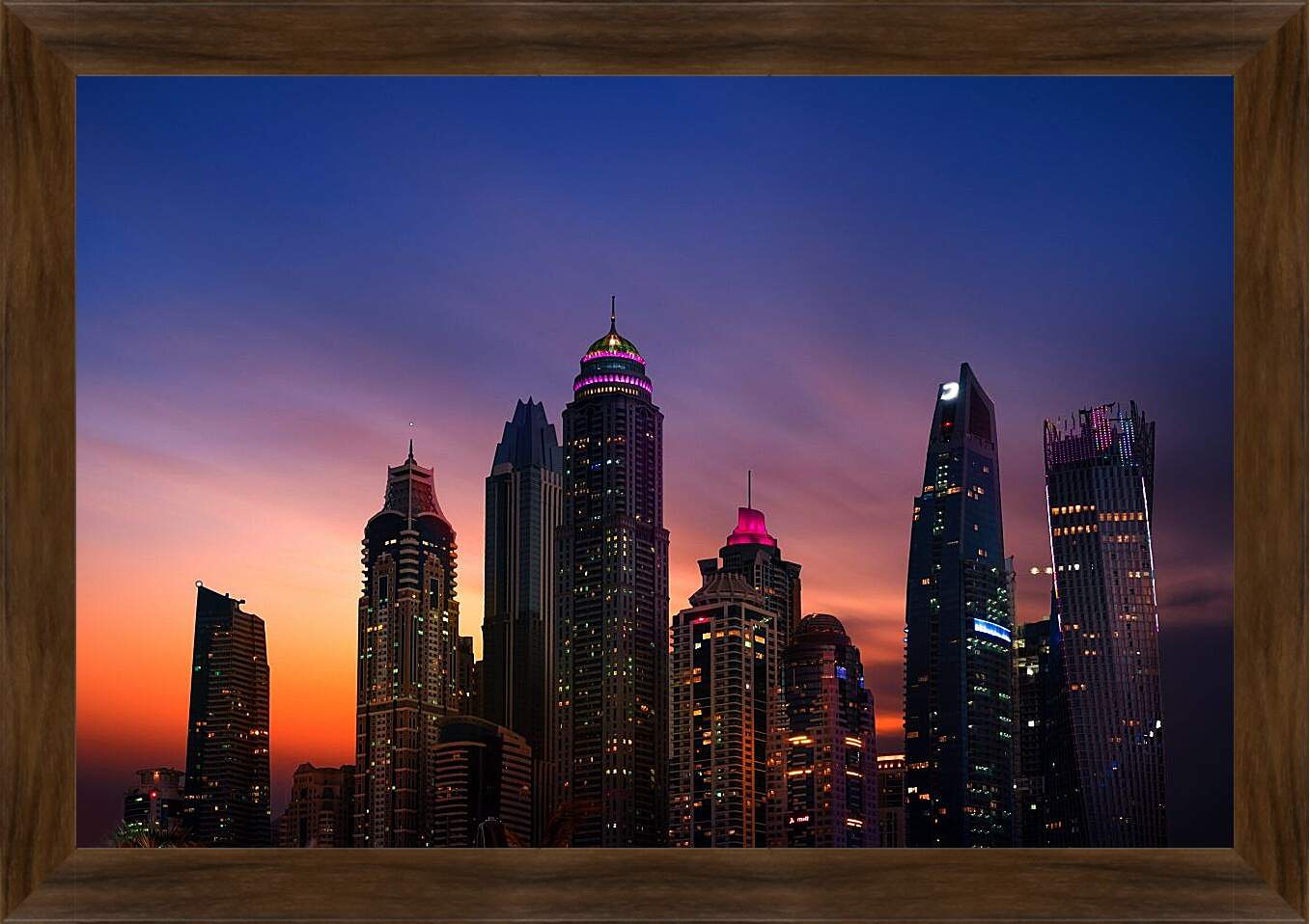 Картина в раме - Небоскрёбы на фоне заката. Дубай