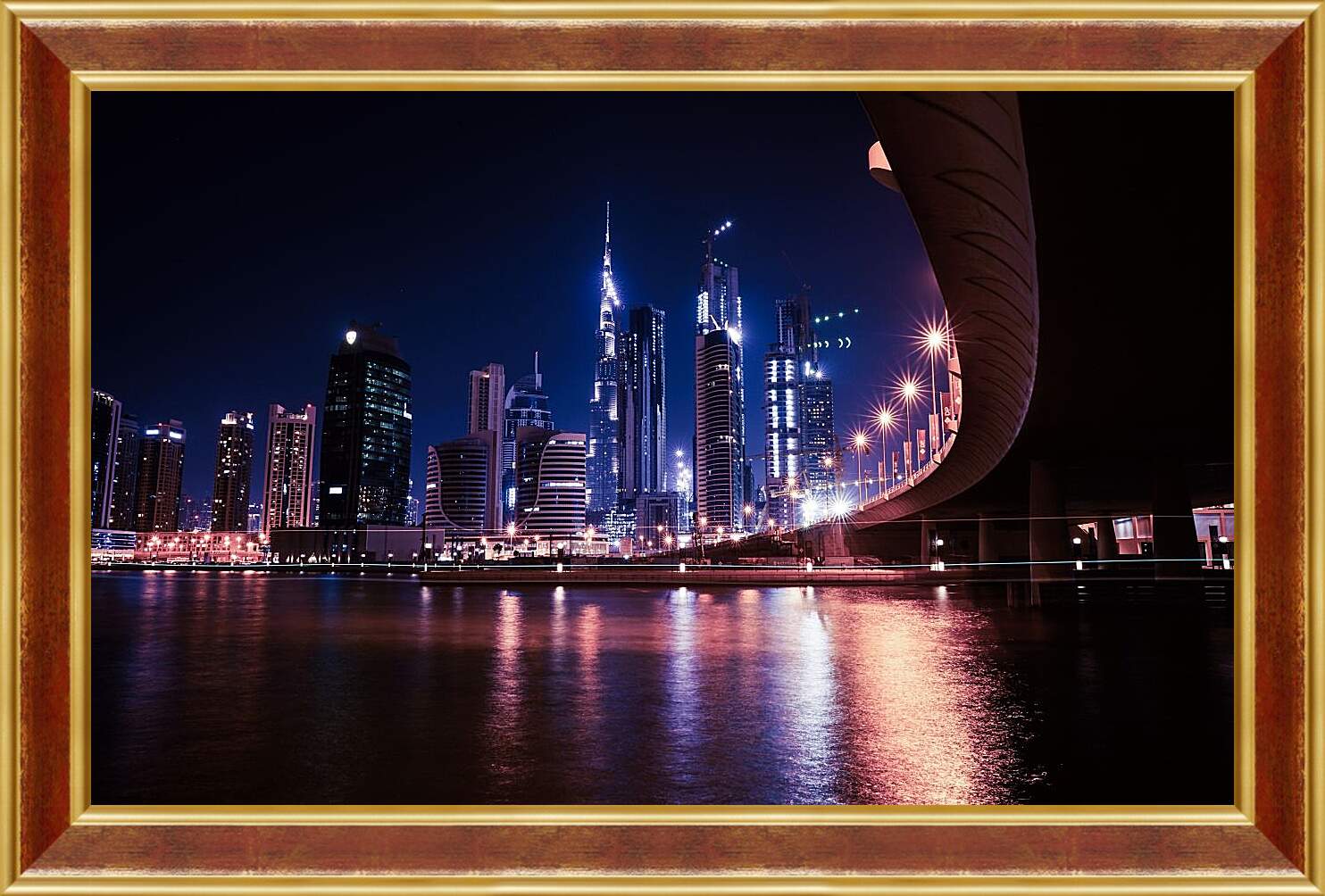 Картина в раме - Набережная на фоне небоскрёбов. Дубай