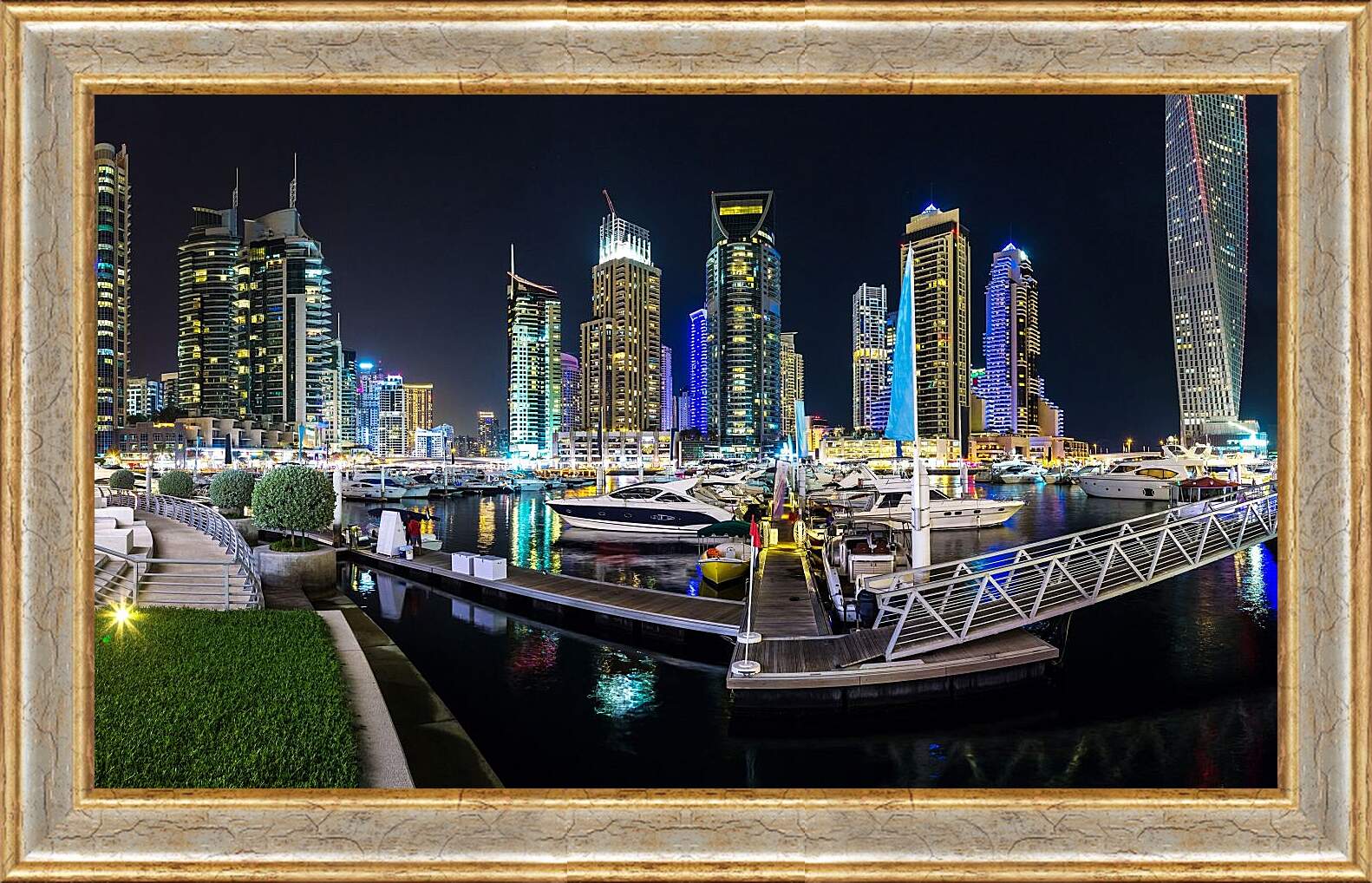 Картина в раме - Яхты на фоне небоскрёбов. Дубай