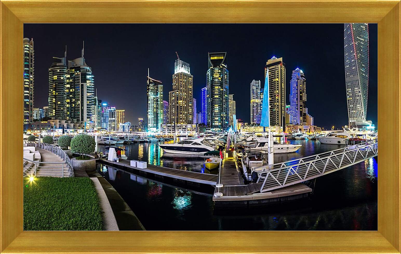 Картина в раме - Яхты на фоне небоскрёбов. Дубай