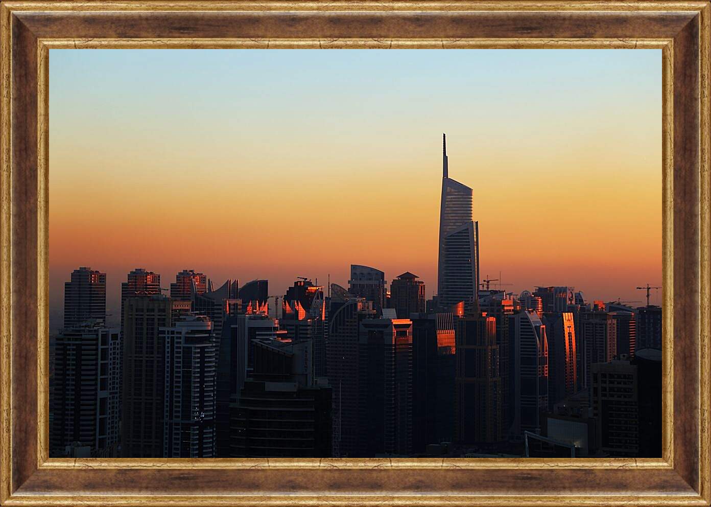 Картина в раме - Город без подсветки. Дубай