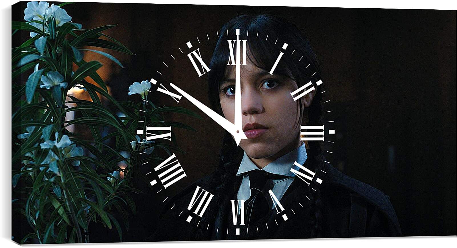 Часы картина - Уэнсдей Аддамс возле цветка