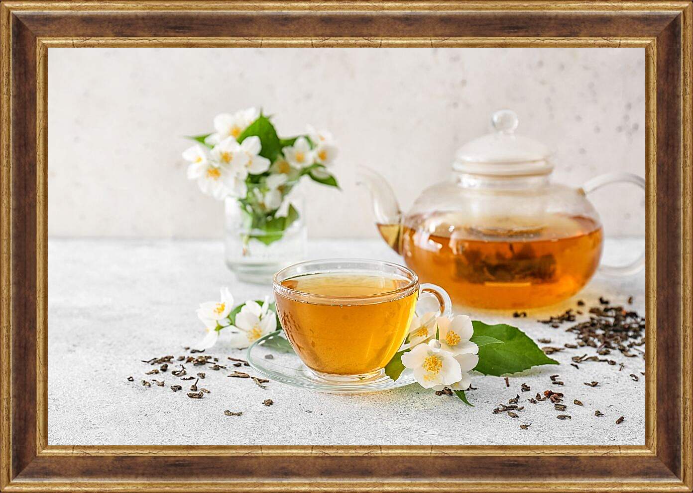 Картина в раме - Чашечка чая на блюдце и чайничек