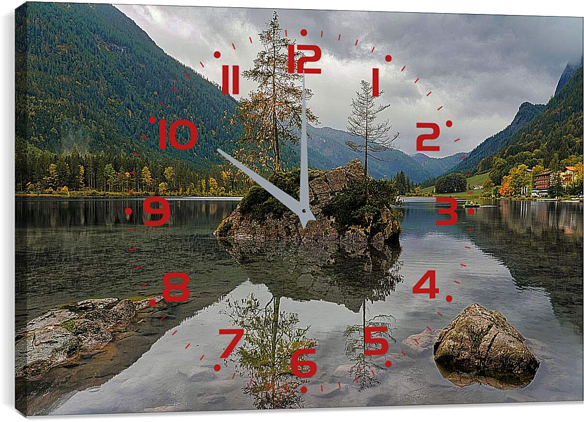 Часы картина - Красивый водоём в центре гор