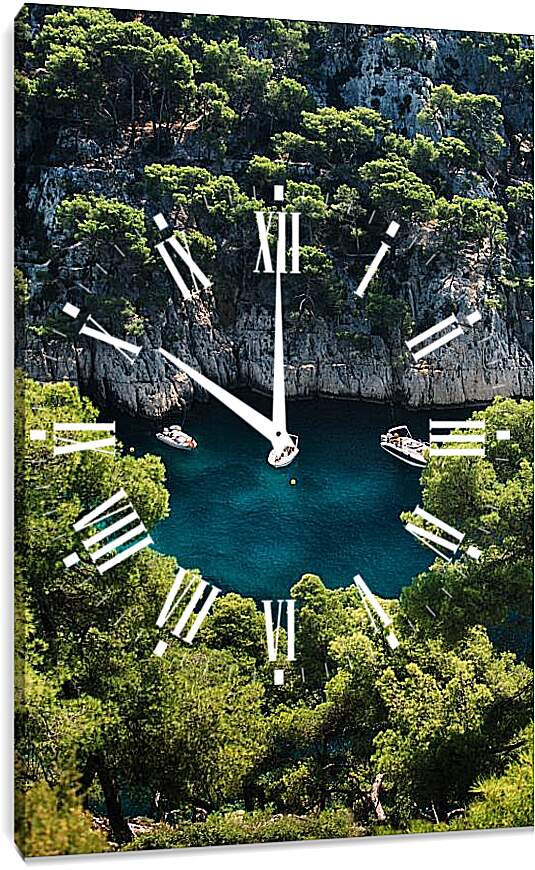 Часы картина - Озеро в окружении зелени