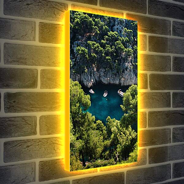 Лайтбокс световая панель - Озеро в окружении зелени