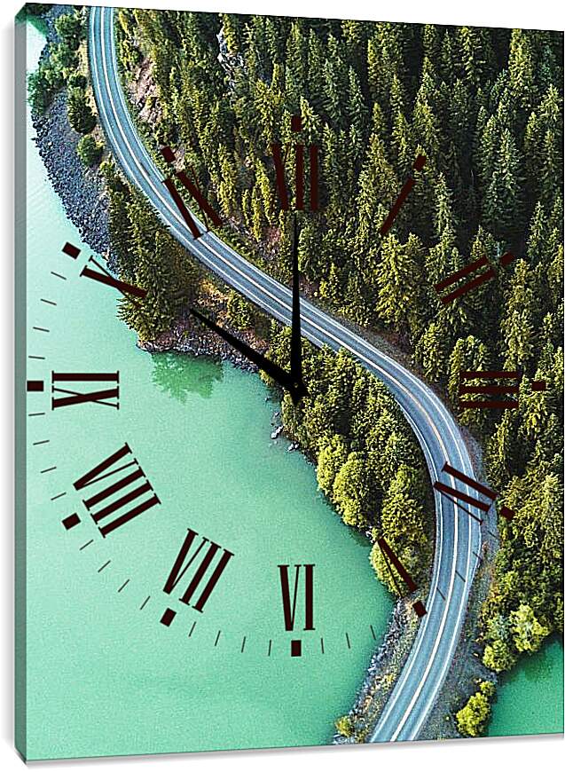 Часы картина - Изогнутая дорога вдоль водоёма