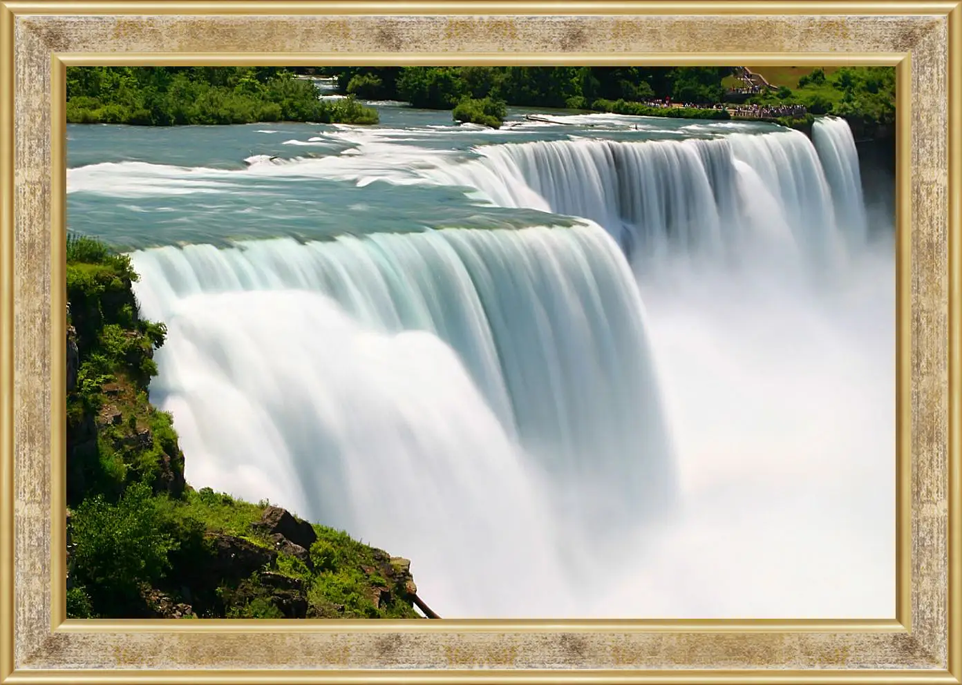 Картина в раме - Водопад