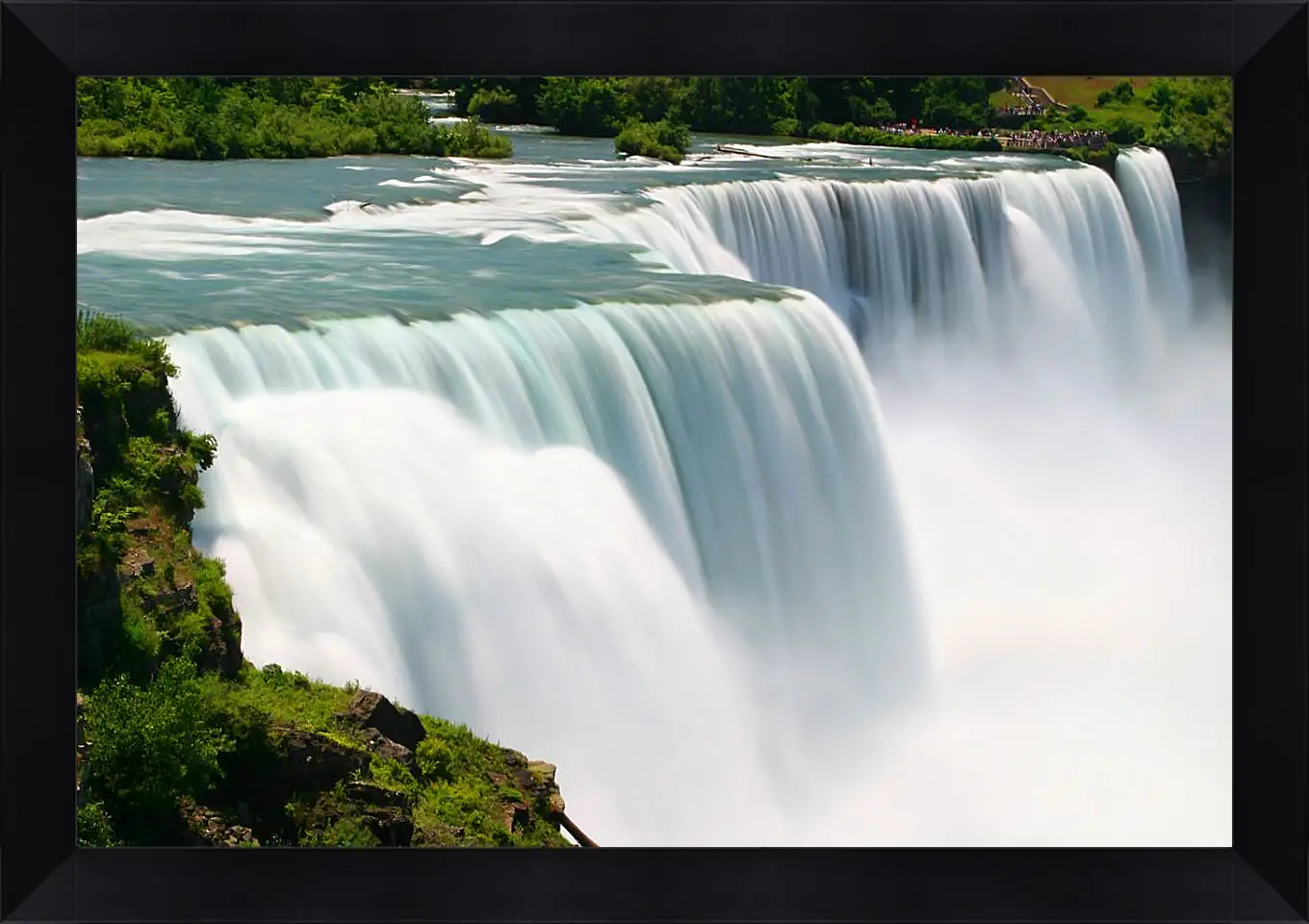 Картина в раме - Водопад