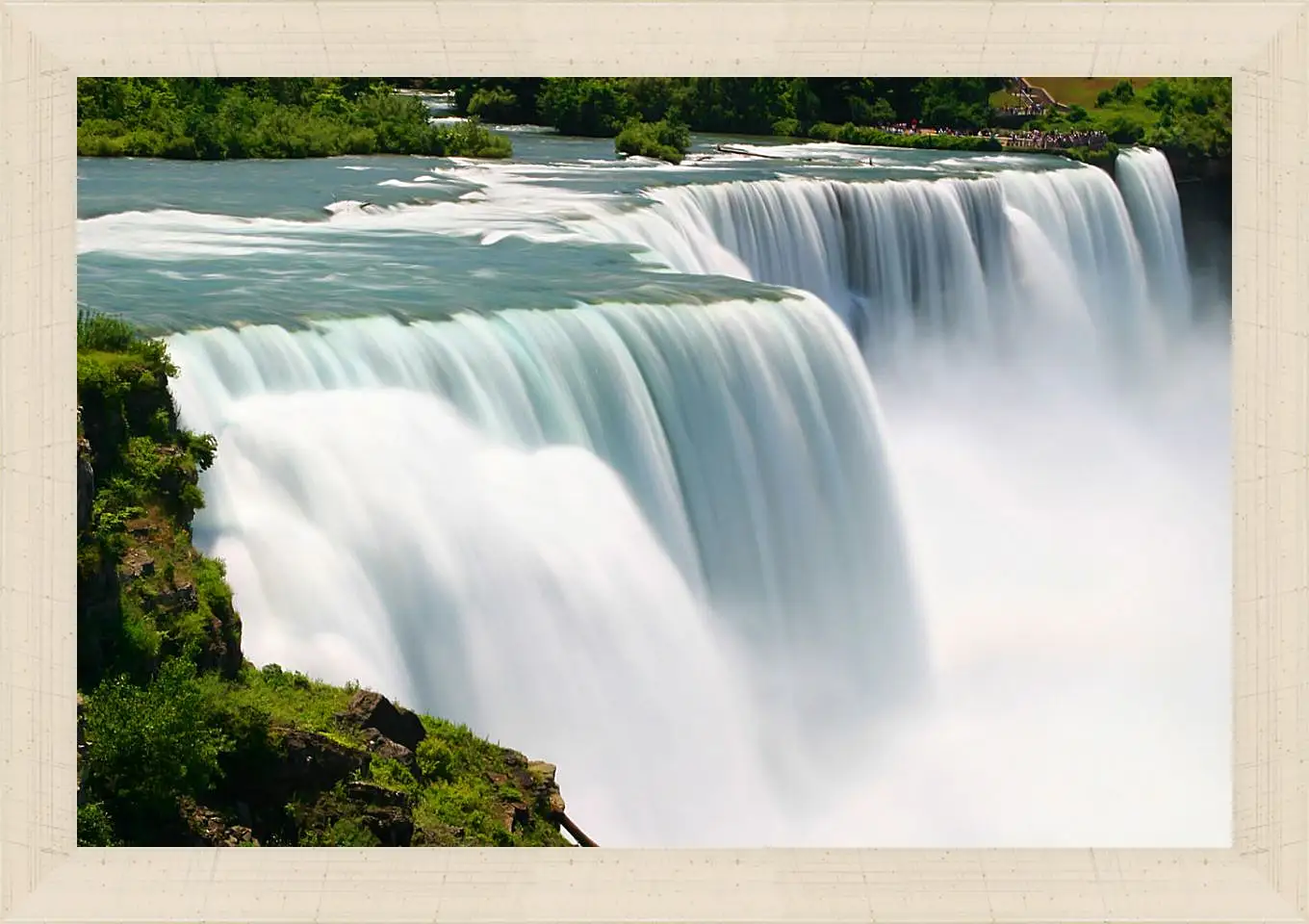 Картина в раме - Водопад