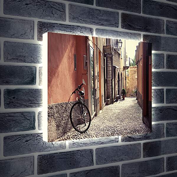 Лайтбокс световая панель - велосипед на улочке города Белладжио
