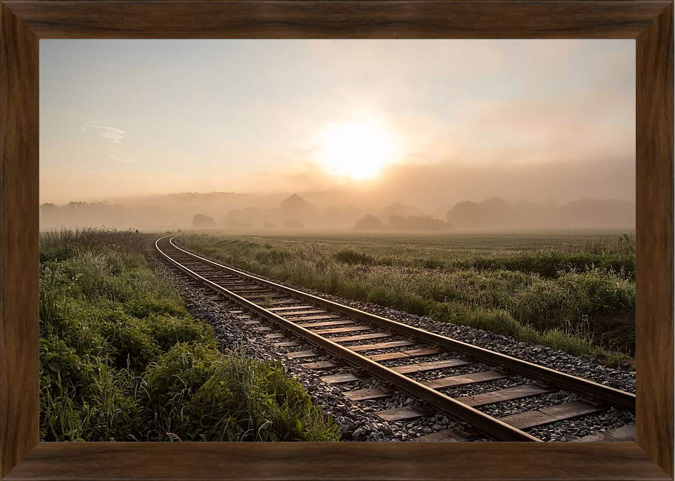 Картина в раме - Железная дорога в лучах солнца