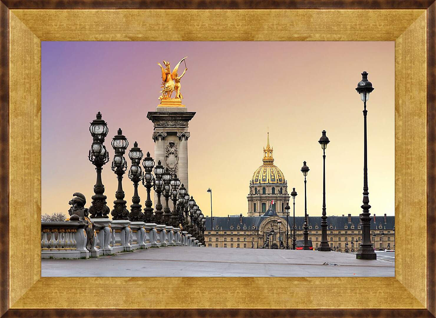 Картина в раме - Восход солнца на мосту в Париже